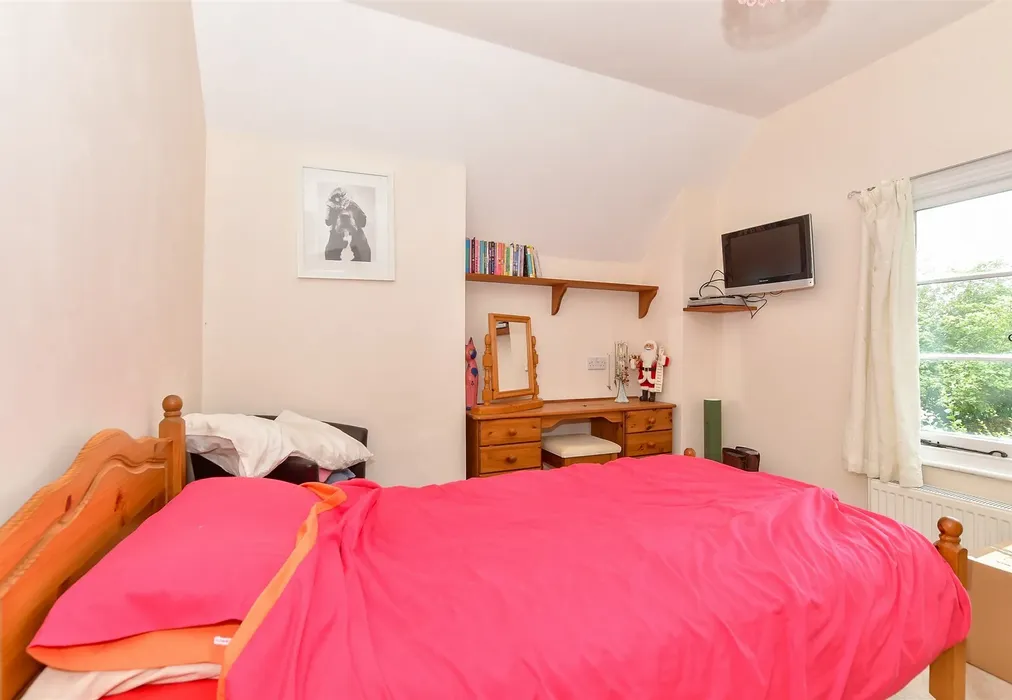 Bedroom 3 - Slip Mill Road, Hawkhurst, Cranbrook, Kent - Wards of Kent