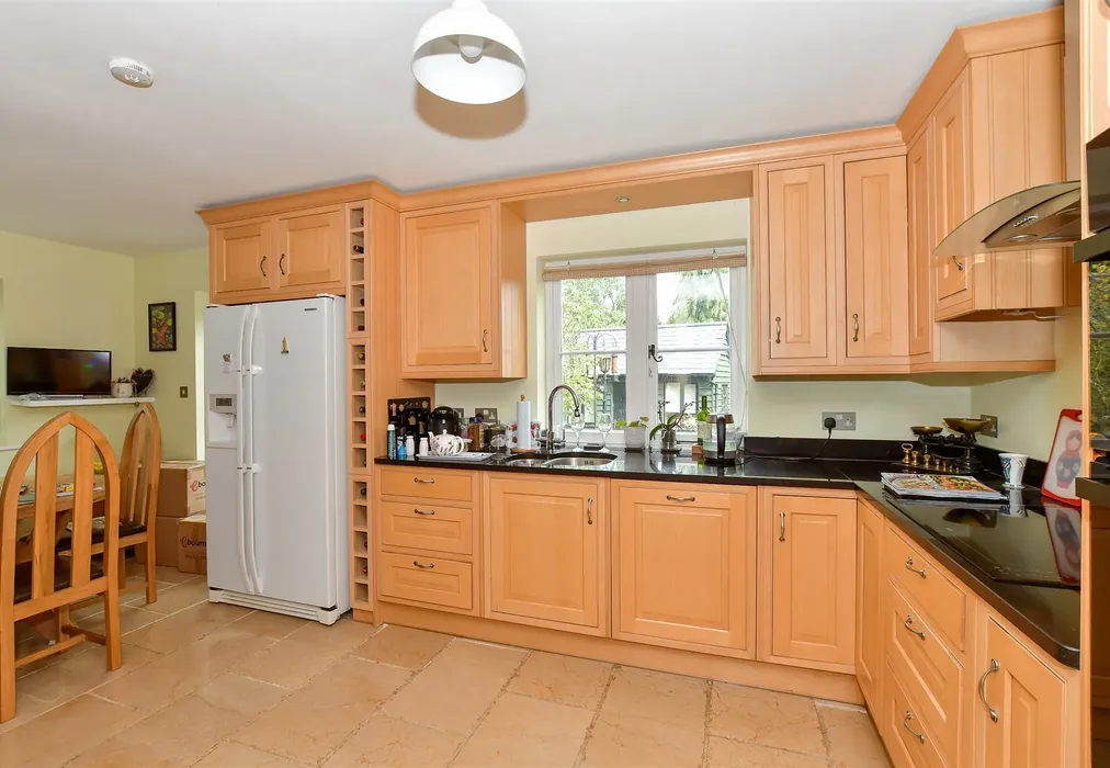 Kitchen - Slip Mill Road, Hawkhurst, Cranbrook, Kent - Wards of Kent