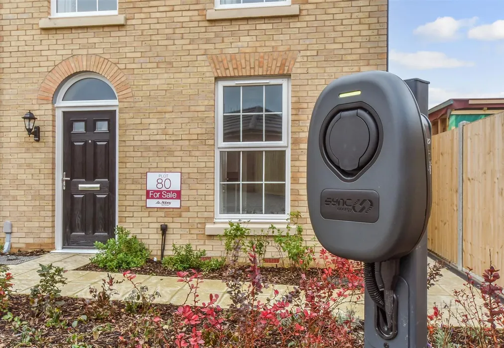 External Front Lifestyle - Richmond Park, Whitfield, Dover, Kent - Wards of Kent