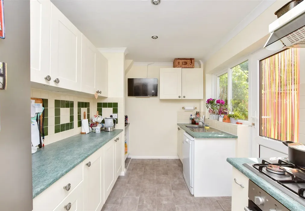 Kitchen - St. Benet's Road, Westgate-On-Sea, Kent - Wards of Kent