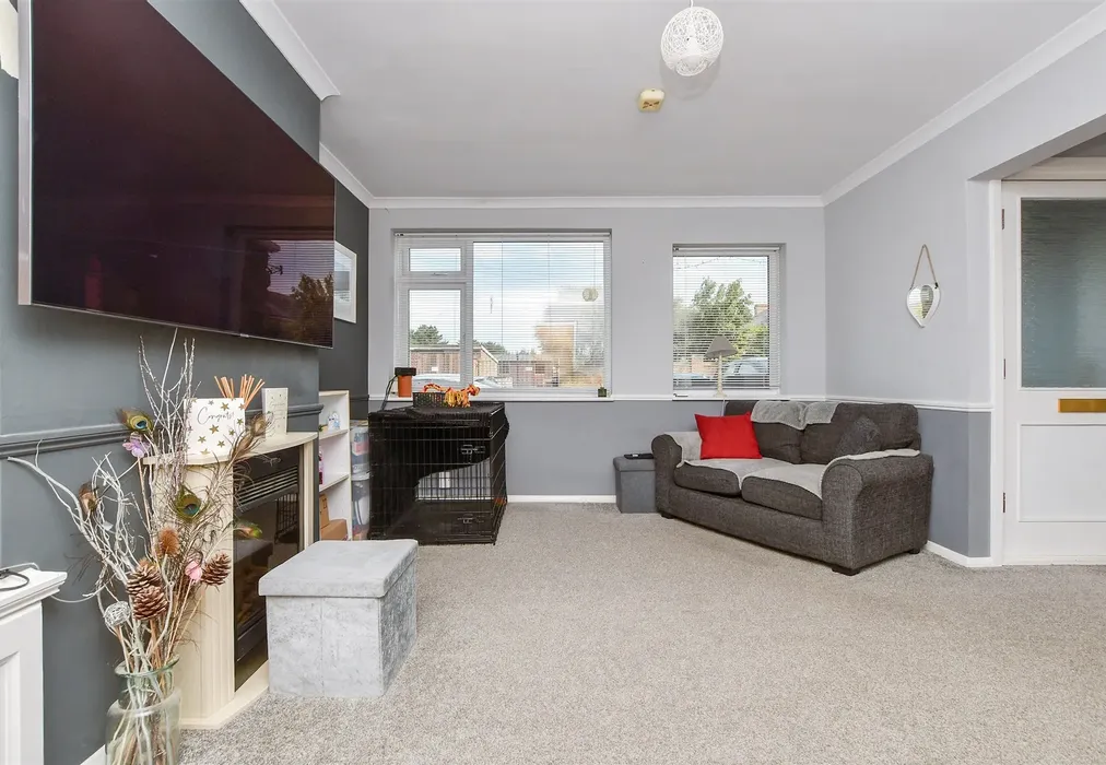 Lounge/Diner - St. Benet's Road, Westgate-On-Sea, Kent - Wards of Kent