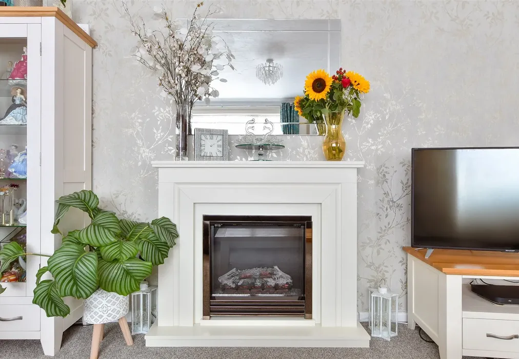 Internal Feature - Whiteness Green, Kingsgate, Broadstairs, Kent - Wards of Kent