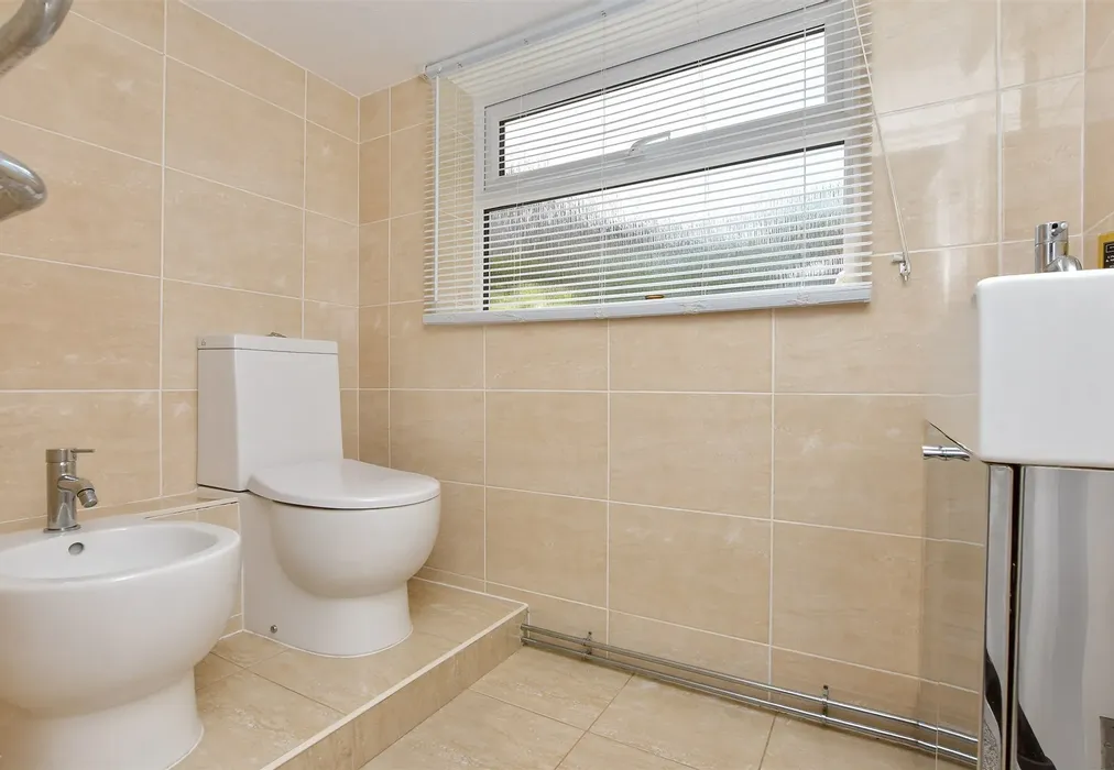 Bathroom - Whiteness Green, Kingsgate, Broadstairs, Kent - Wards of Kent