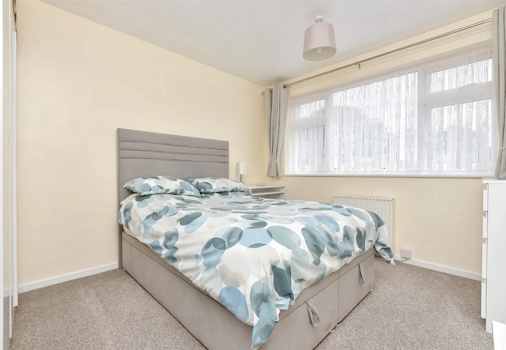 Bedroom 2 - Whiteness Green, Kingsgate, Broadstairs, Kent - Wards of Kent