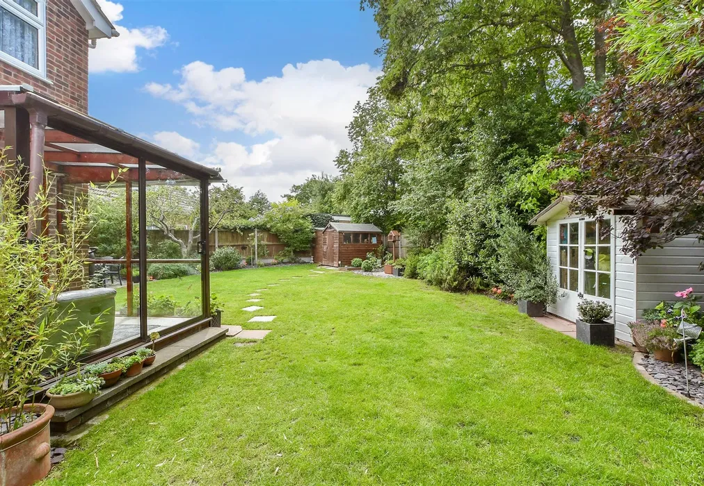 Rear Garden - Whiteness Green, Kingsgate, Broadstairs, Kent - Wards of Kent