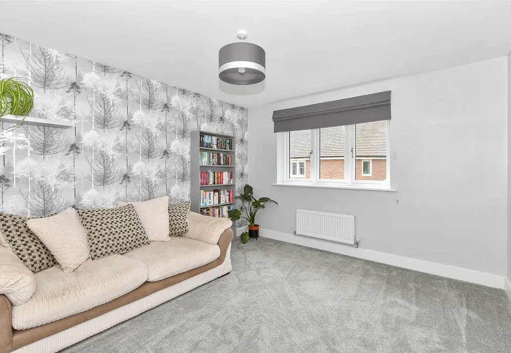 Bedroom 4 - Berry Close, Copthorne, Crawley, West Sussex - Wards of Kent