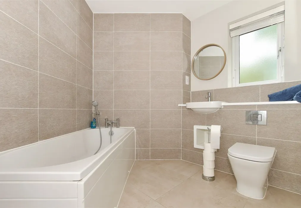 Bathroom - Berry Close, Copthorne, Crawley, West Sussex - Wards of Kent