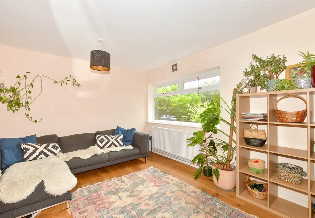 Lounge - Bramleys, Kingston, Lewes, East Sussex - Wards of Kent