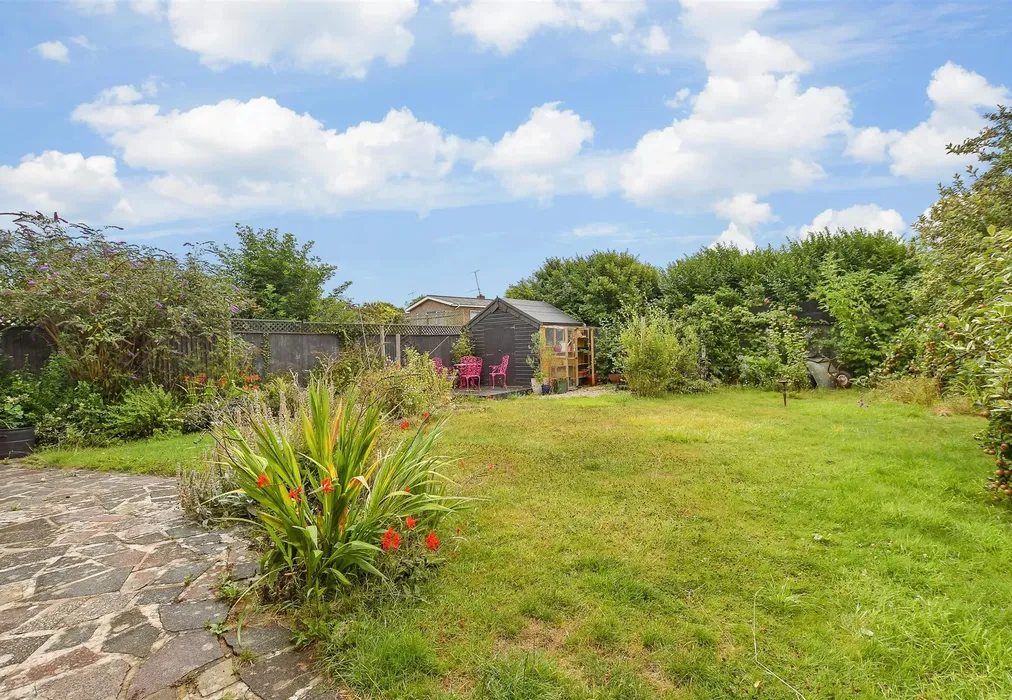 Rear Garden - Bramleys, Kingston, Lewes, East Sussex - Wards of Kent