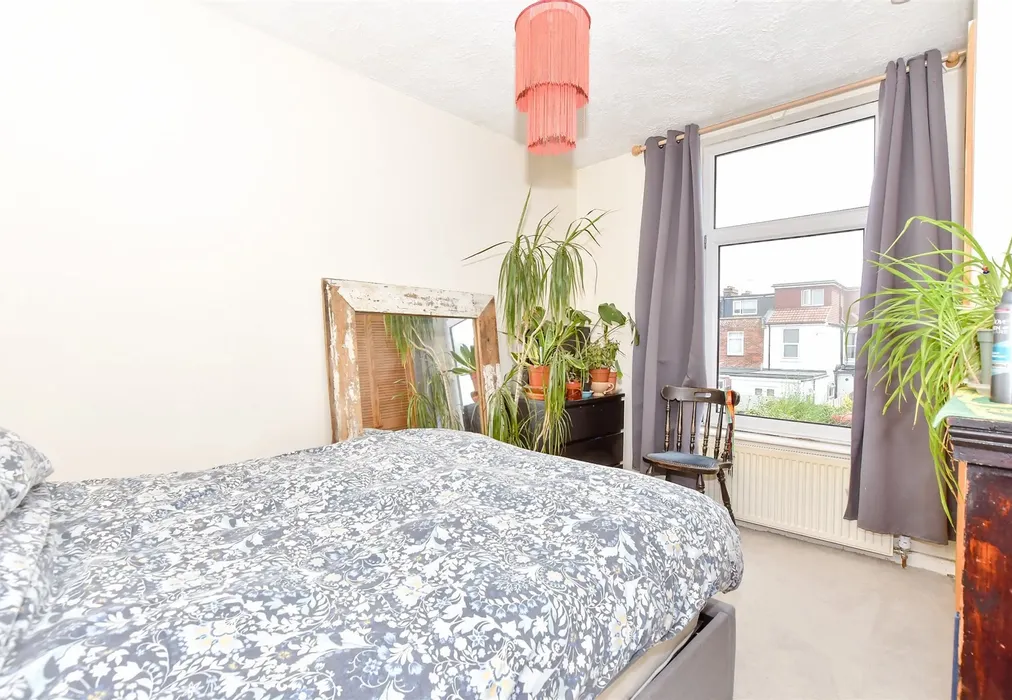 Bedroom 2 - Lyndhurst Road, Portsmouth, Hampshire - Wards of Kent