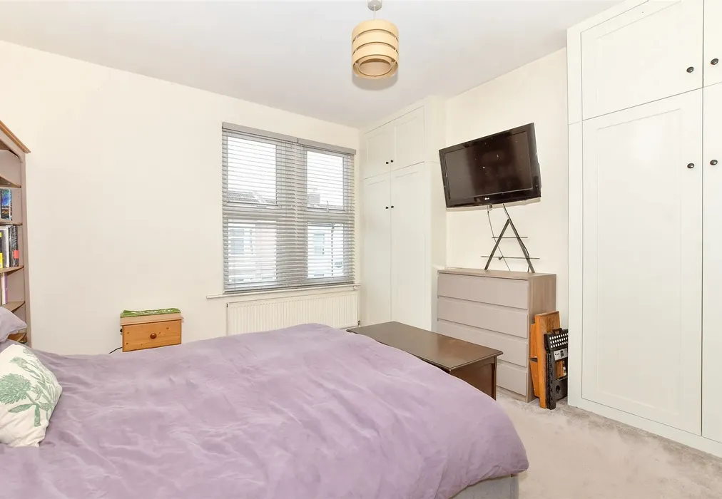 Bedroom 1 - Lyndhurst Road, Portsmouth, Hampshire - Wards of Kent