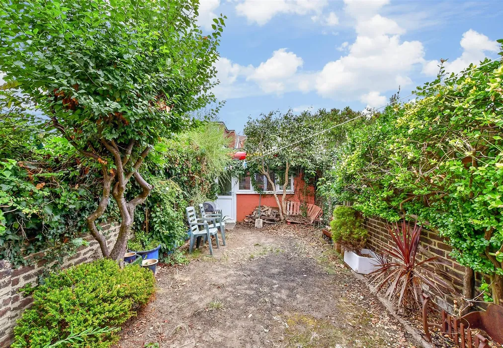 Rear Garden - Lyndhurst Road, Portsmouth, Hampshire - Wards of Kent