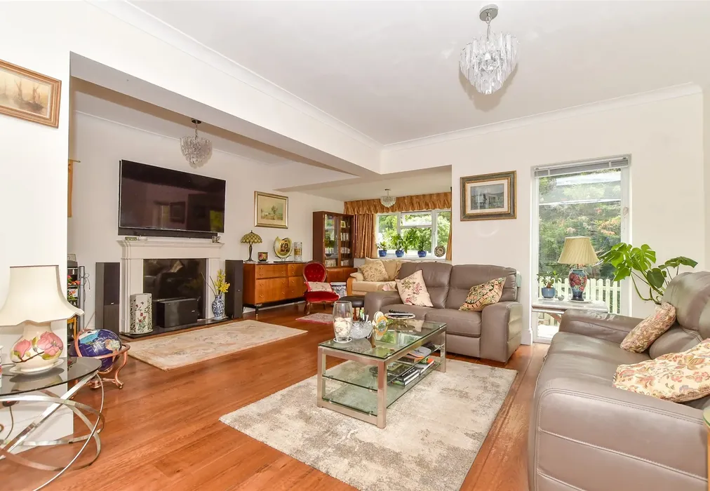 Lounge - Forest Way, Woodford Green, Essex - Wards of Kent
