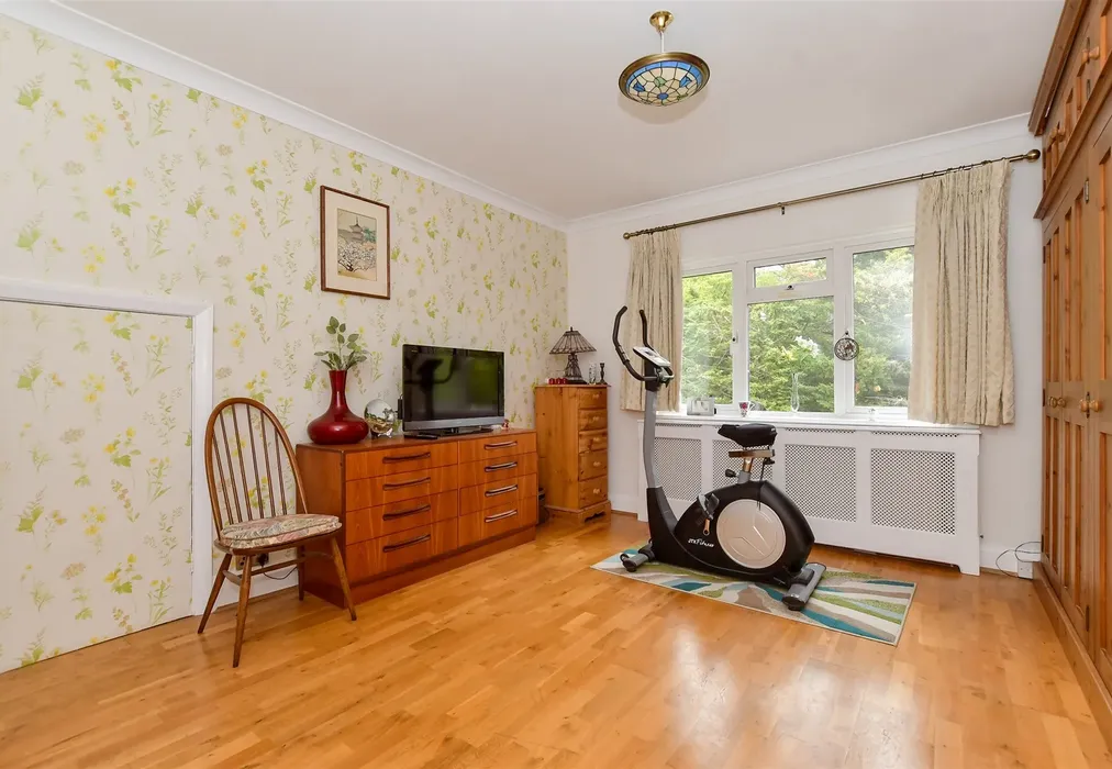 Bedroom 3 - Forest Way, Woodford Green, Essex - Wards of Kent