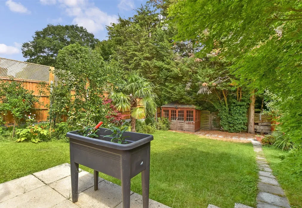 Rear Garden - Forest Way, Woodford Green, Essex - Wards of Kent