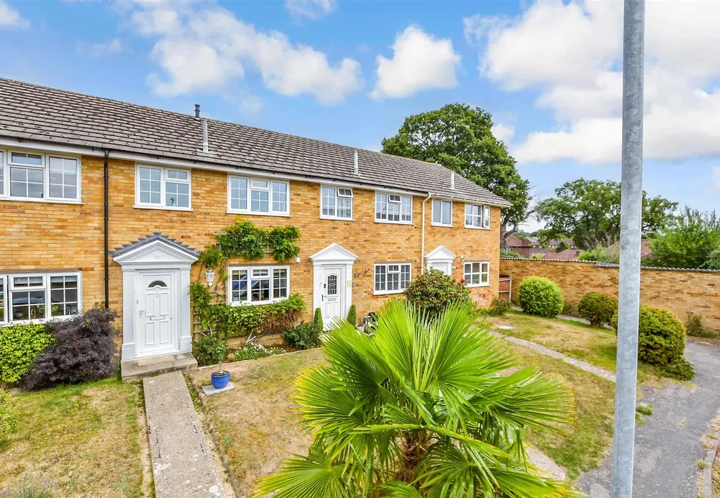 Front - Hunters Way, Uckfield, East Sussex - Wards of Kent
