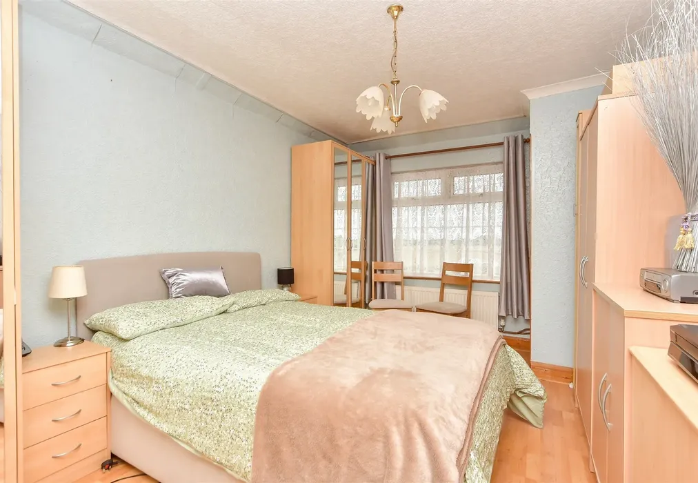 Bedroom 1 - Quinton Road, Sittingbourne, Kent - Wards of Kent
