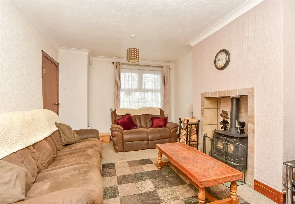 Lounge - Quinton Road, Sittingbourne, Kent - Wards of Kent