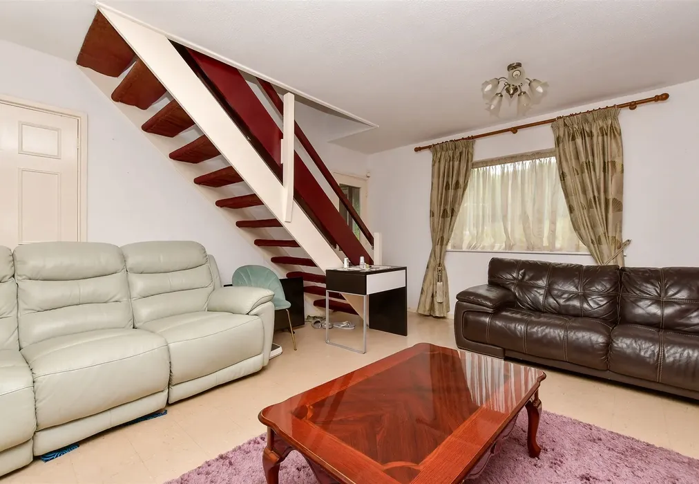 Living Area - Cordrey Gardens, Coulsdon, Surrey - Wards of Kent