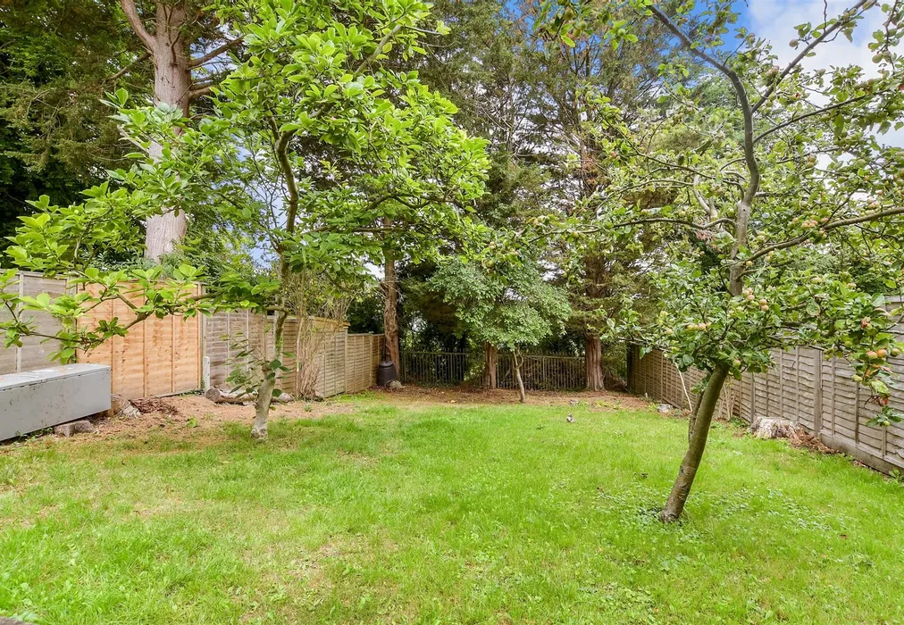 Rear Garden - Cordrey Gardens, Coulsdon, Surrey - Wards of Kent