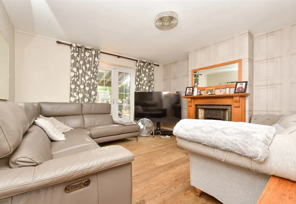 Lounge - Whatley Avenue, London - Wards of Kent