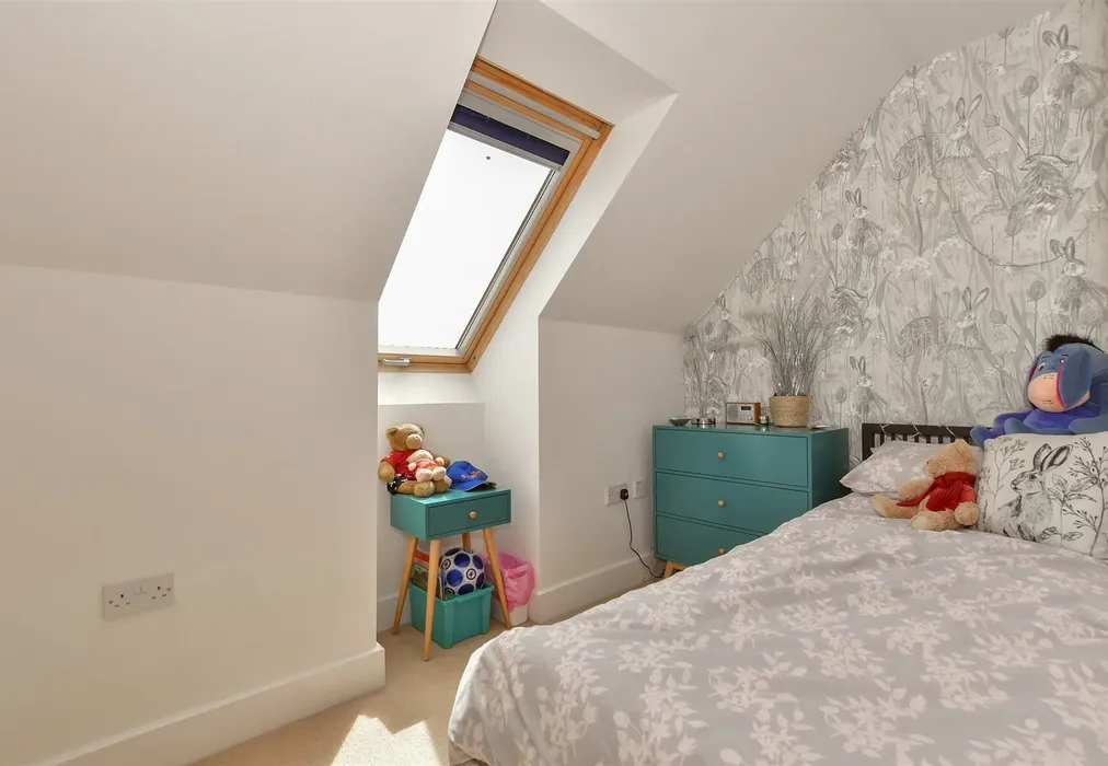Bedroom 5 - Walcot Place, Herne Bay, Kent - Wards of Kent