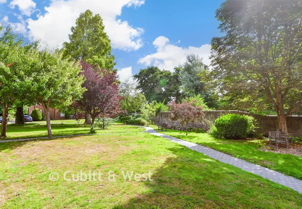 Communal Gardens - Brockhampton Road, Havant, Hampshire - Wards of Kent