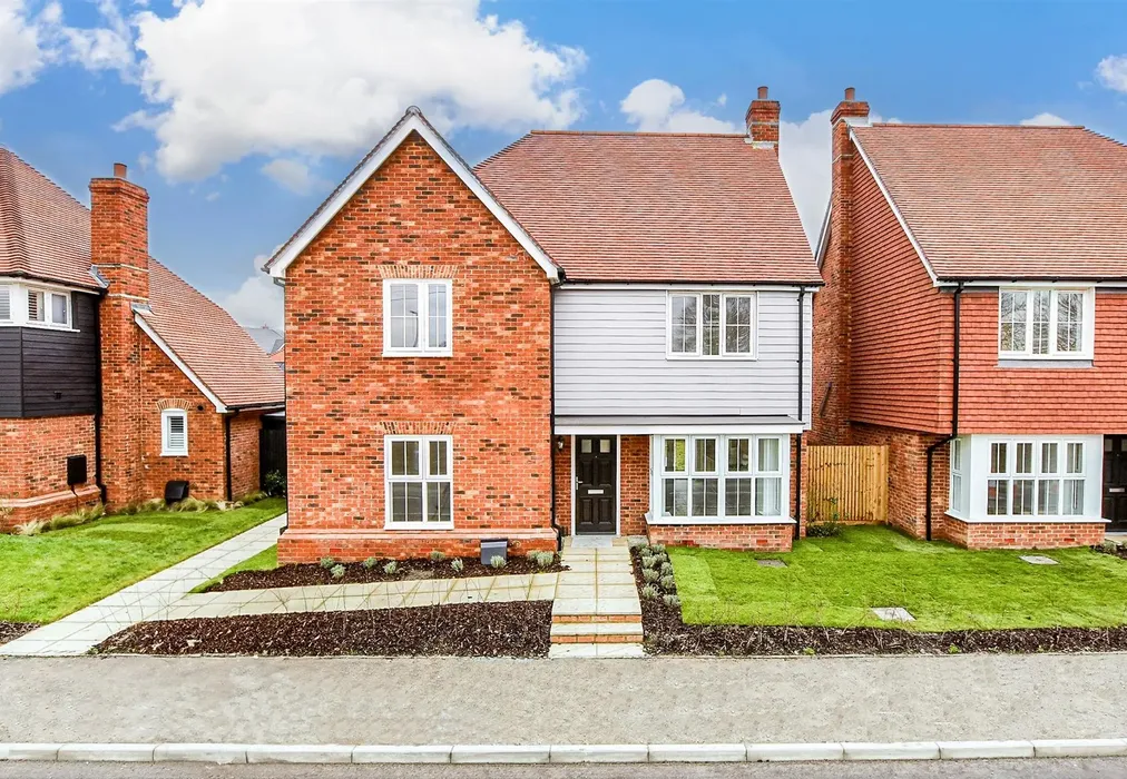 Front - Red House, Liberty View, Old Ashford Road, Lenham, Maidstone, Kent - Wards of Kent