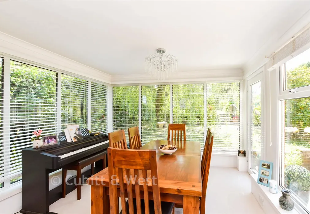 Lounge/ Dining Area - Highlands Avenue, Ridgewood, Uckfield, East Sussex - Wards of Kent