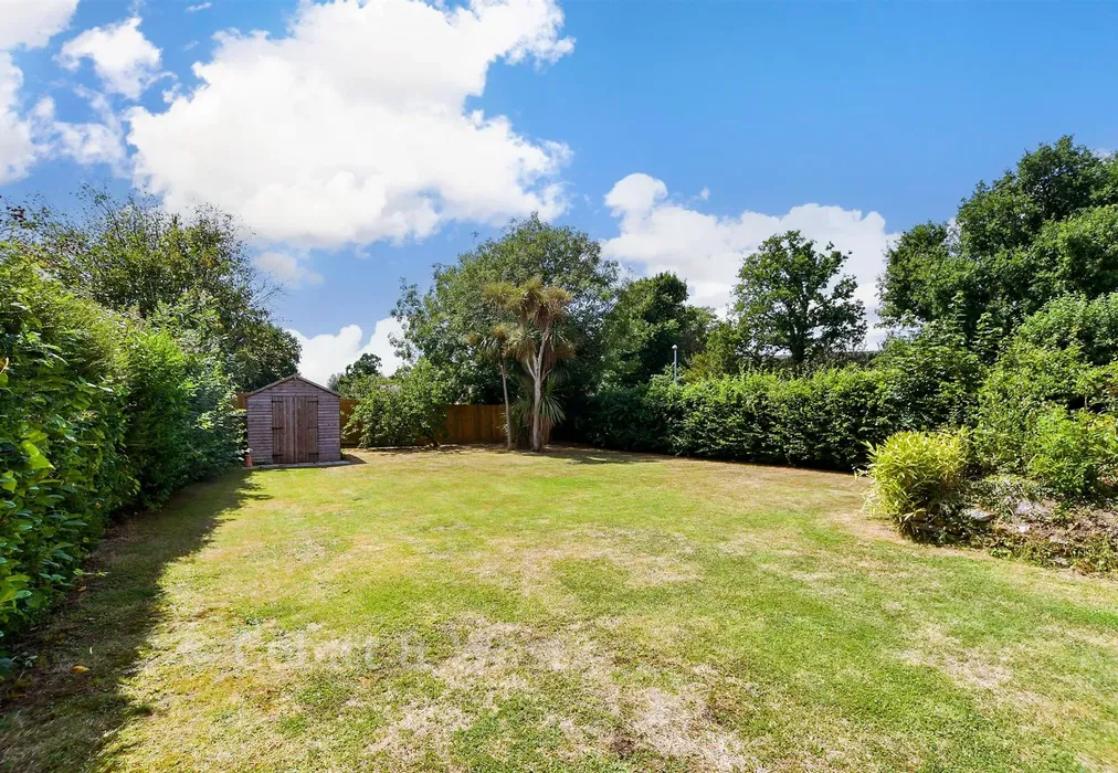 Rear Garden - Highlands Avenue, Ridgewood, Uckfield, East Sussex - Wards of Kent