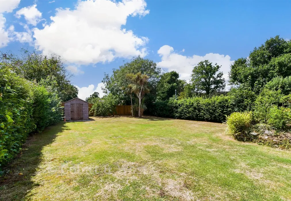 Rear Garden - Highlands Avenue, Ridgewood, Uckfield, East Sussex - Wards of Kent