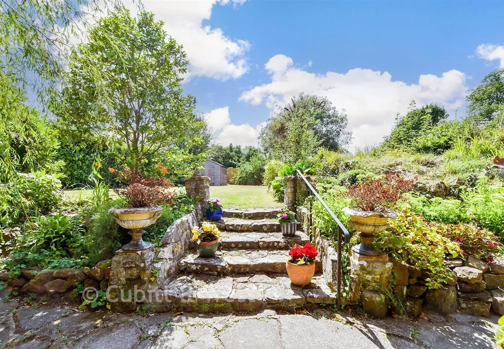 Rear Garden - Highlands Avenue, Ridgewood, Uckfield, East Sussex - Wards of Kent