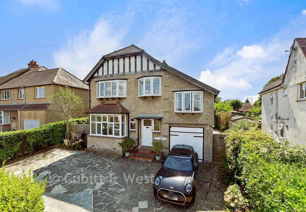 Front - Highlands Avenue, Ridgewood, Uckfield, East Sussex - Wards of Kent