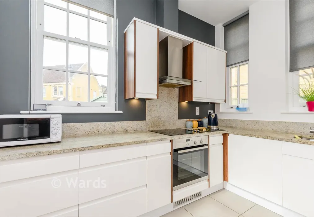 Kitchen - Chapel Drive, Dartford, Kent - Wards of Kent