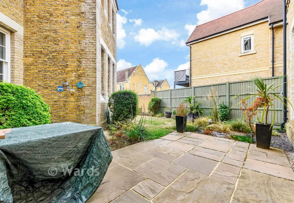 Rear Garden - Chapel Drive, Dartford, Kent - Wards of Kent