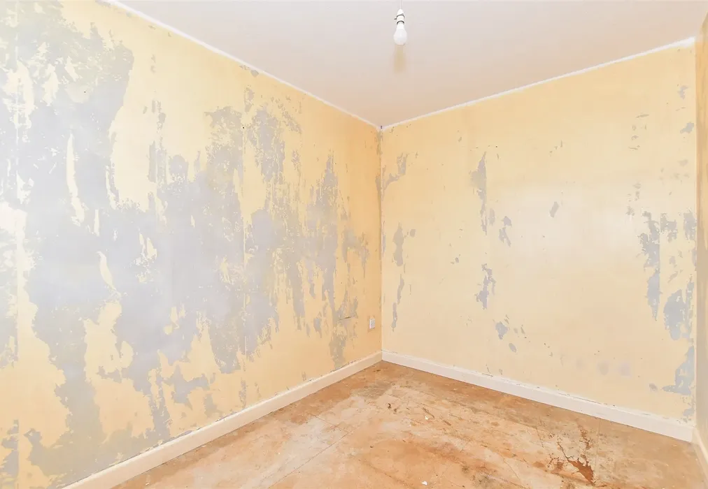 Bedroom 3 - Golden Ridge, Freshwater, Isle of Wight - Wards of Kent