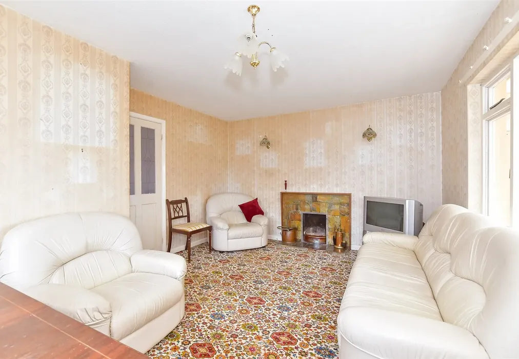 Lounge/Diner - Golden Ridge, Freshwater, Isle of Wight - Wards of Kent