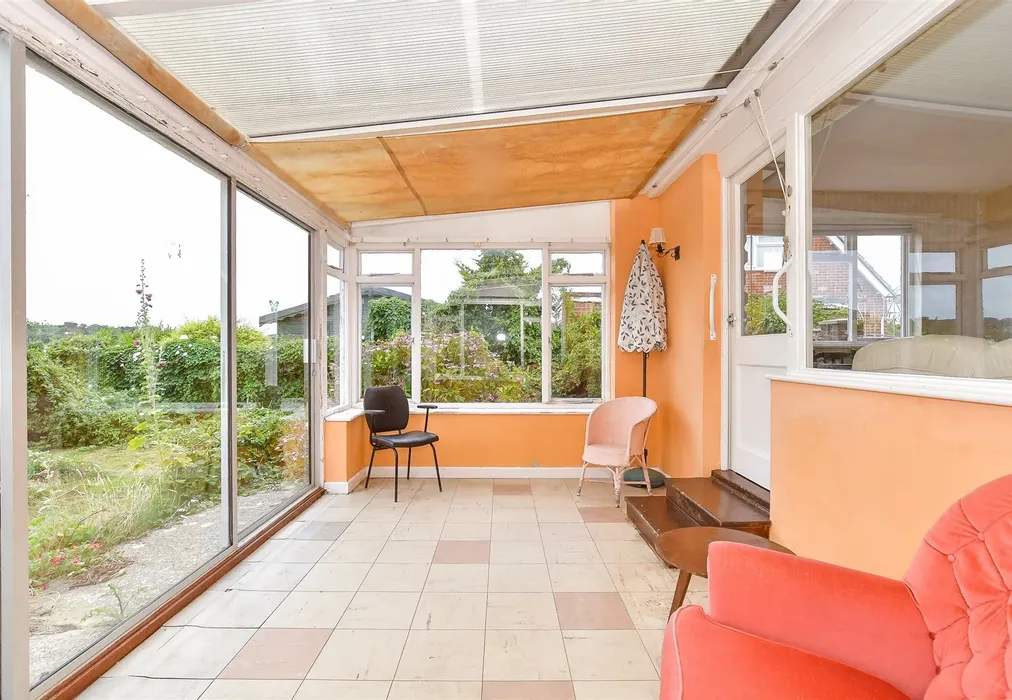 Conservatory - Golden Ridge, Freshwater, Isle of Wight - Wards of Kent
