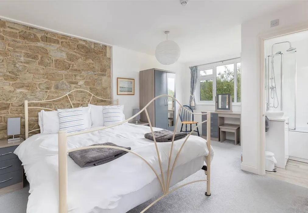 Apartment Bedroom* - Quay Lane, Brading, Isle of Wight - Wards of Kent