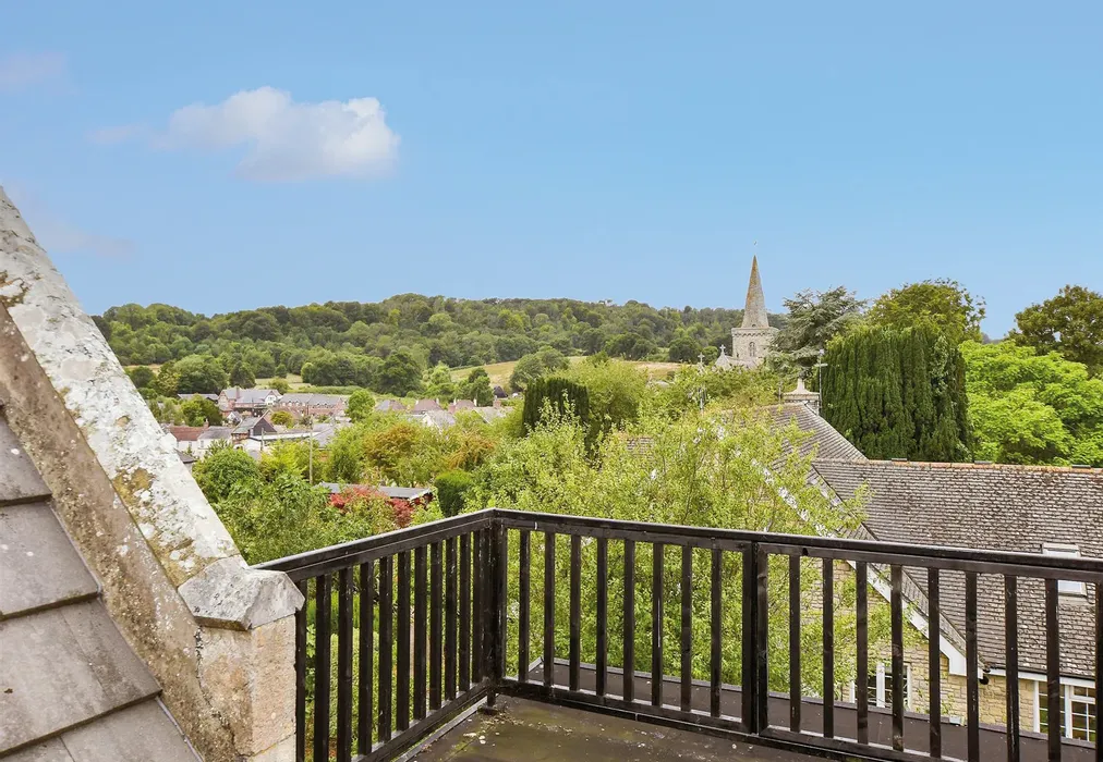 Bedroom 5* - Quay Lane, Brading, Isle of Wight - Wards of Kent