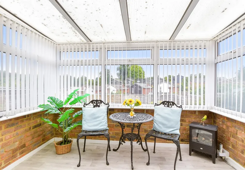 Conservatory - Lineacre Close, Gillingham, Kent - Wards of Kent