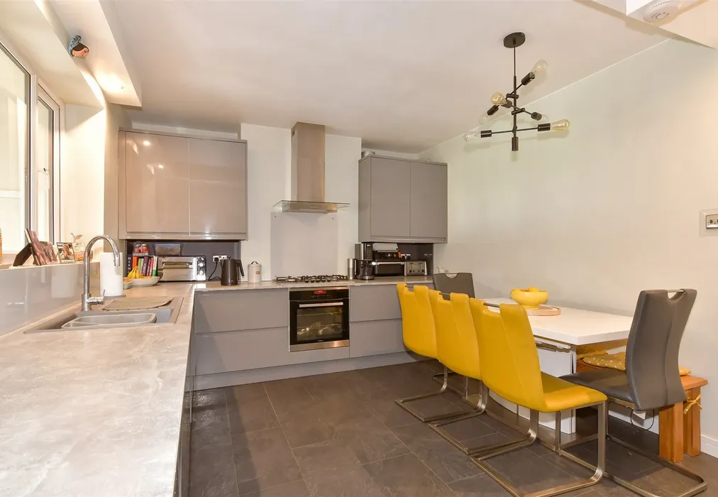Kitchen/Breakfast Room - Brenchley Road, Gillingham, Kent - Wards of Kent