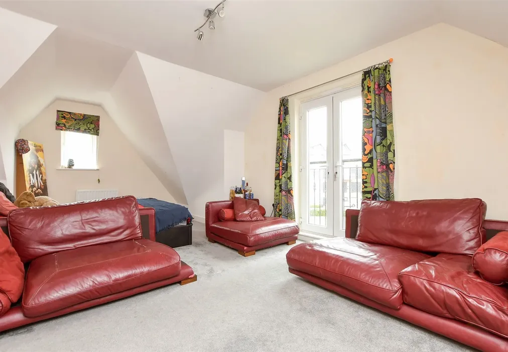 Bedroom 3 - The Moors, Redhill, Surrey - Wards of Kent