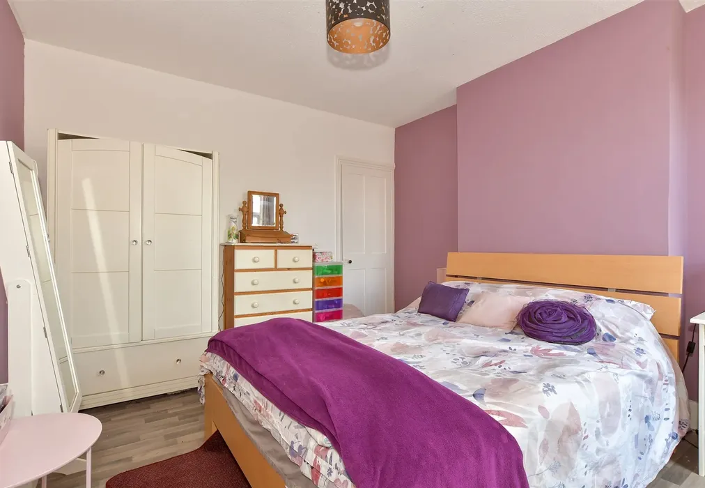 Bedroom 2 - Wellwinch Road, Sittingbourne, Kent - Wards of Kent