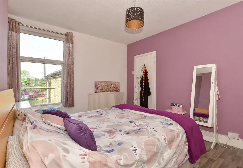 Bedroom 2 - Wellwinch Road, Sittingbourne, Kent - Wards of Kent