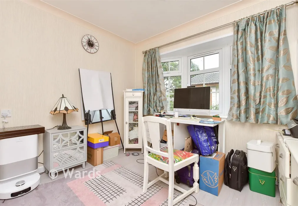 Bedroom 2 - Faversham Road, Seasalter, Whitstable, Kent - Wards of Kent