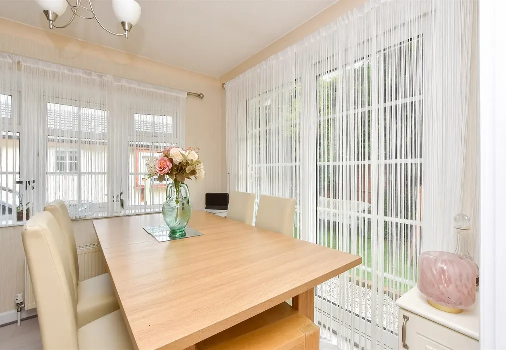 Dining Area - Faversham Road, Seasalter, Whitstable, Kent - Wards of Kent