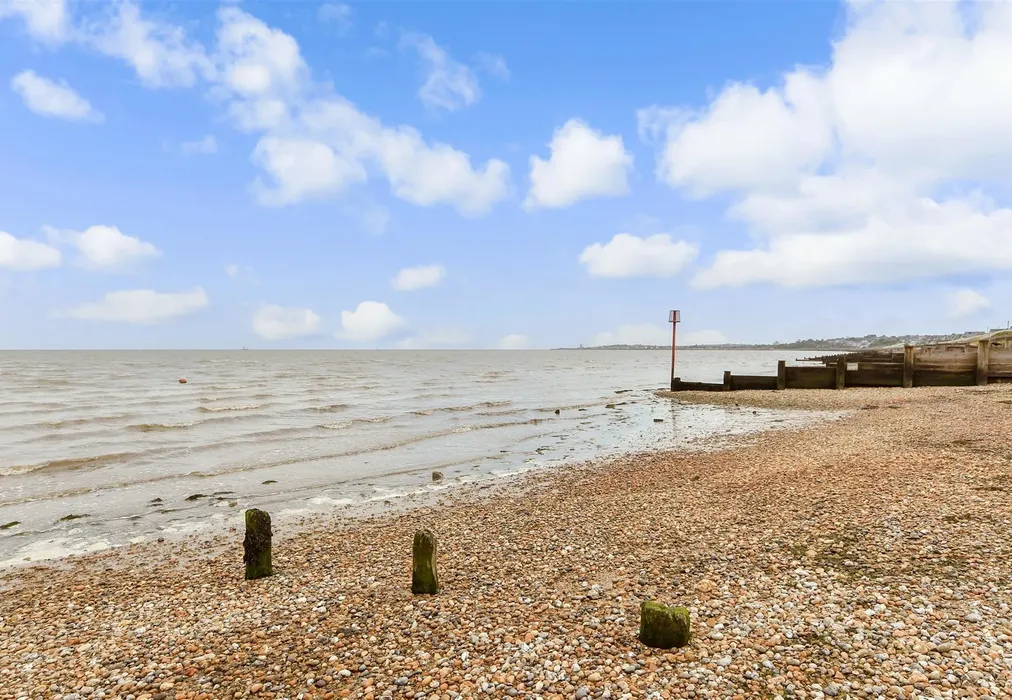 Surrounding Area - Faversham Road, Seasalter, Whitstable, Kent - Wards of Kent