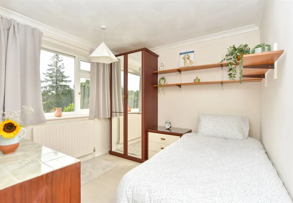Bedroom 3 - Burntwick Drive, Lower Halstow, Sittingbourne, Kent - Wards of Kent