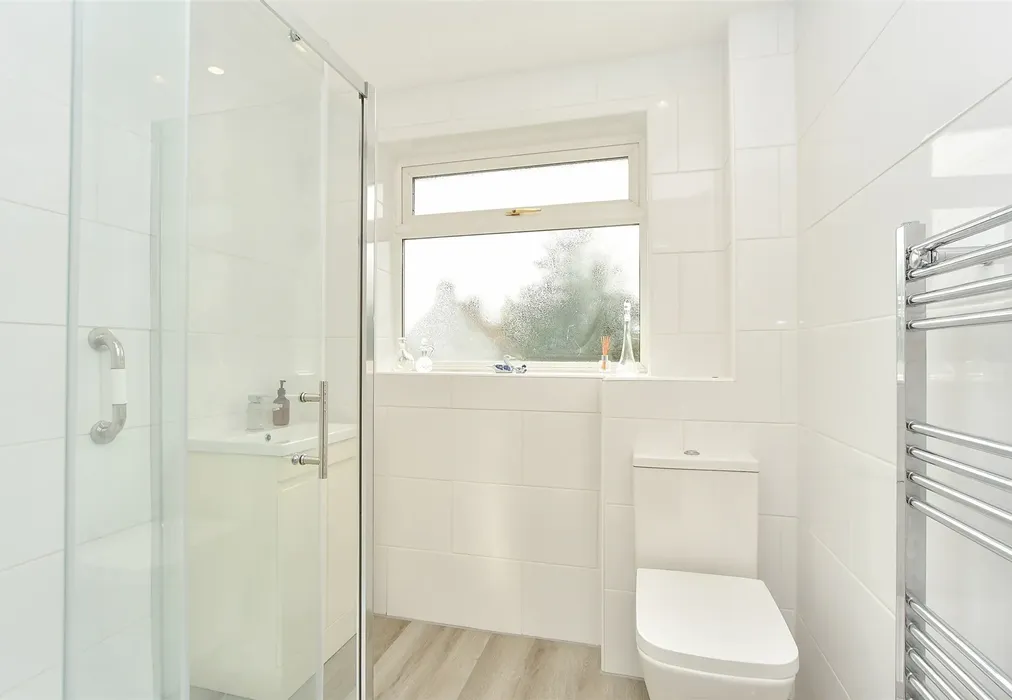 Shower Room - Burntwick Drive, Lower Halstow, Sittingbourne, Kent - Wards of Kent